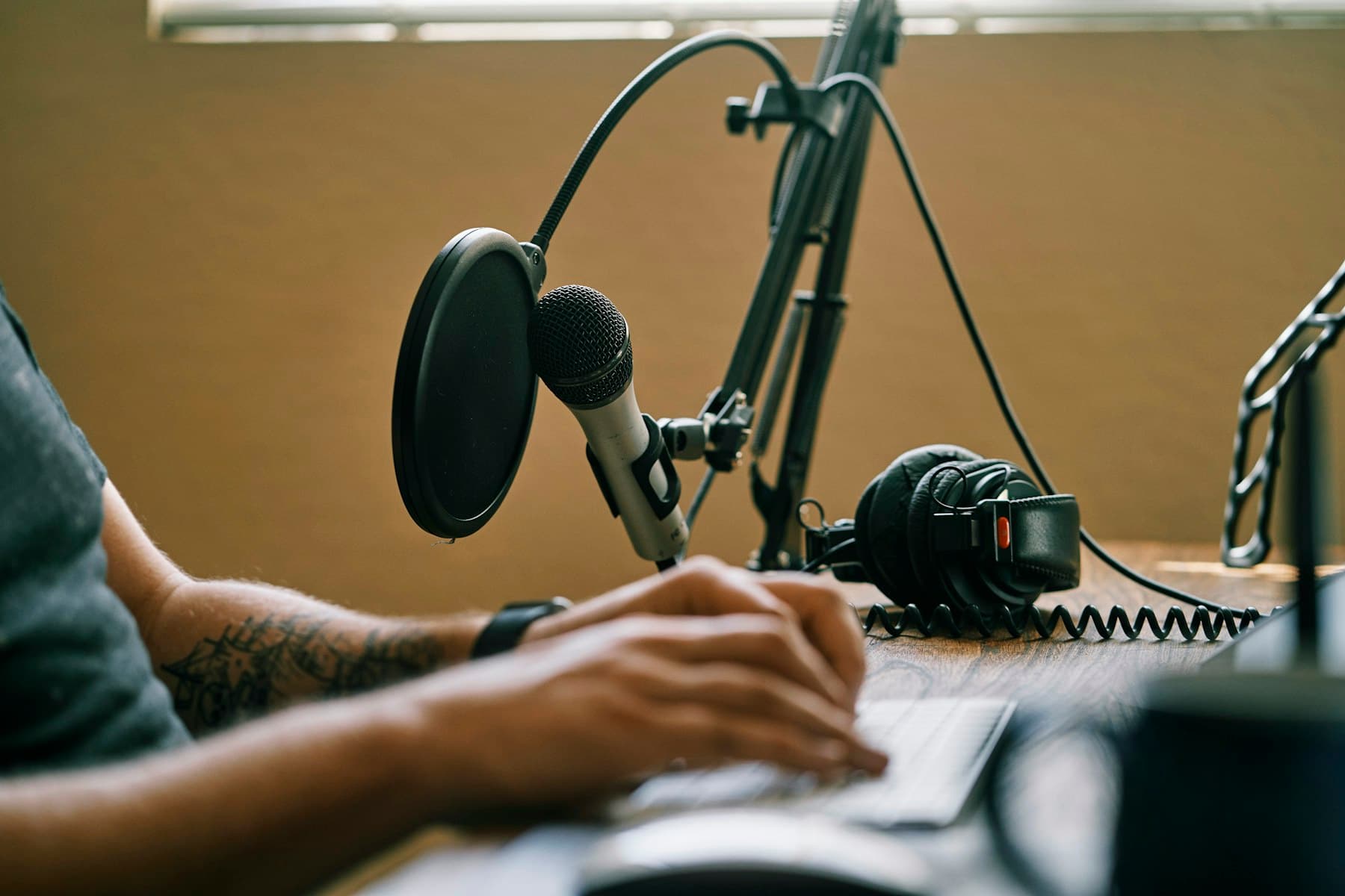 Radio microphone